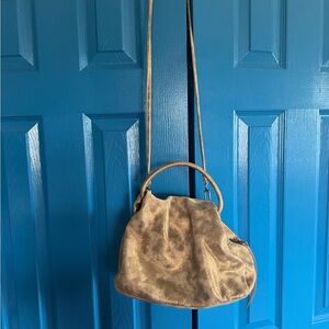 Elegant gold/Tan Leather Handbag HOBO brand